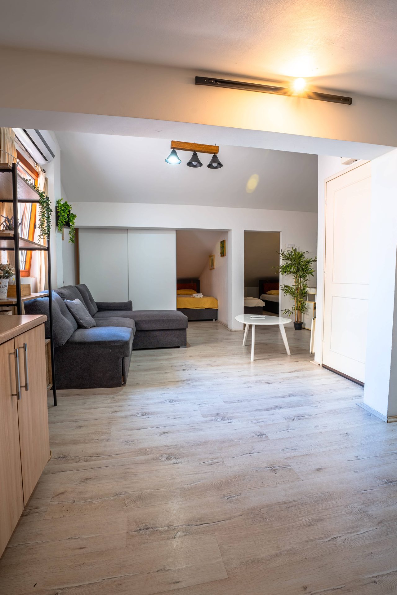 Svetli studio